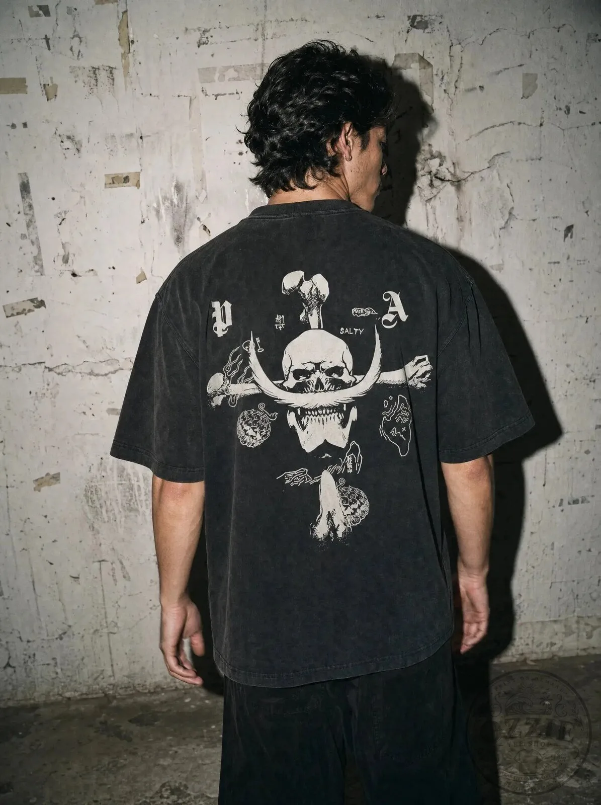 One Piece Whitebeard Pirates Legacy Vintage Graphic T-Shirt